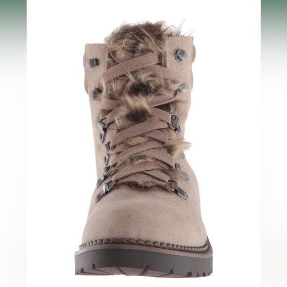 Esprit Women's Cassia Fashion faux fur Boot size 10 beige great condition no box - Picture 11 of 11